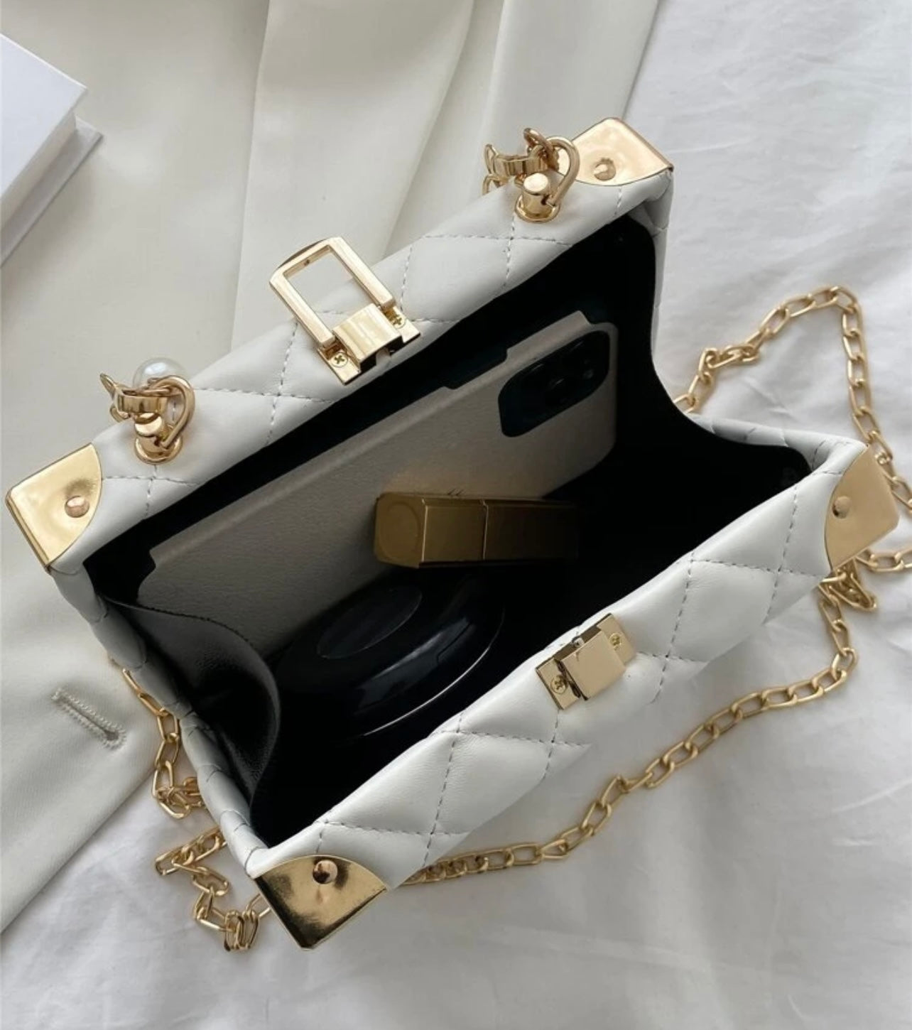 Pearl Strap Box Purse